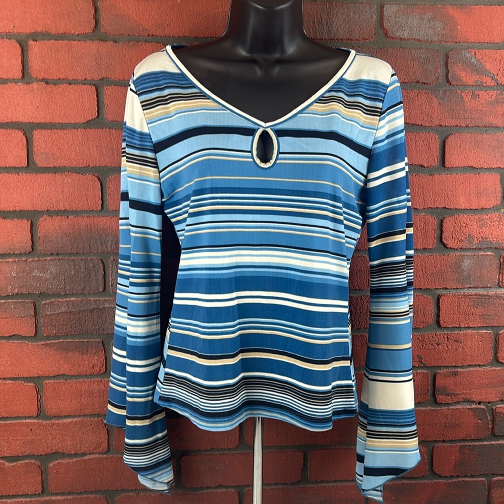 Vixen‎ Shirt Womans Sheer Long Sleeve